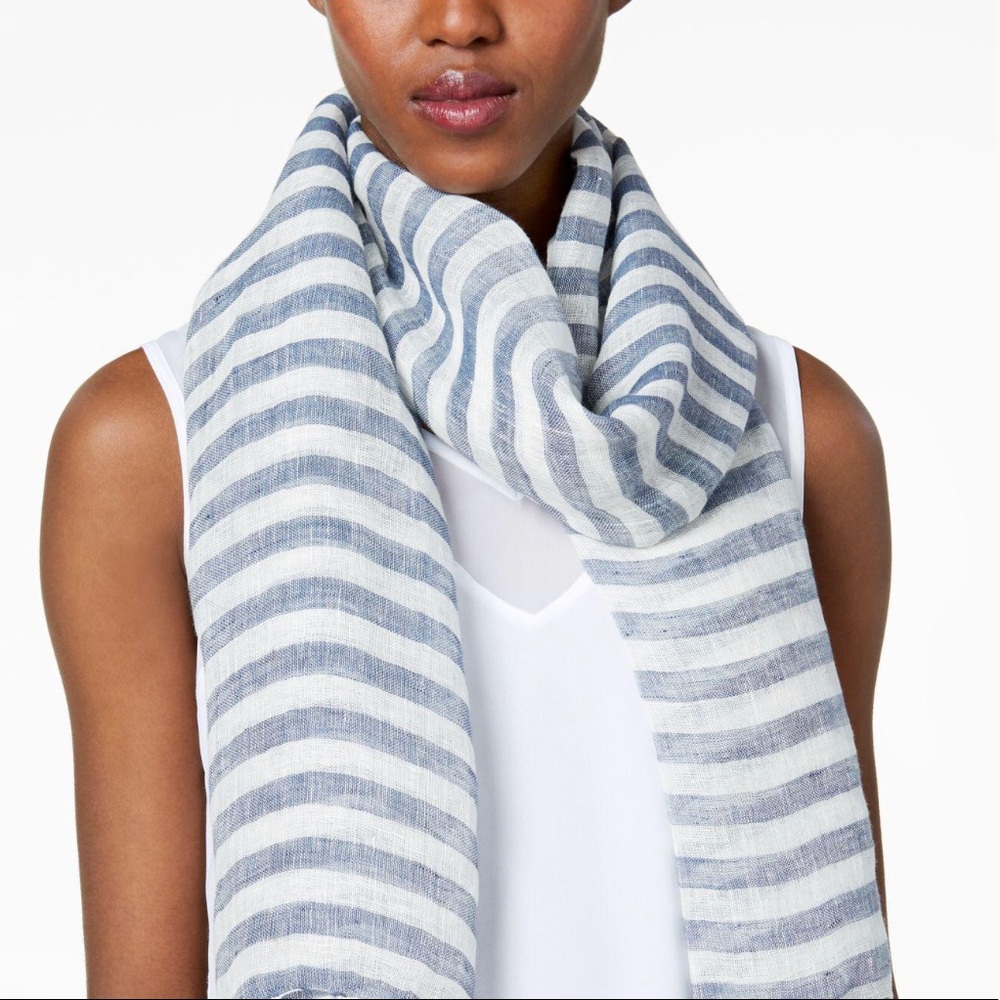 ANN TAYLOR  s t r i p e d  l i n e n  s c a r f